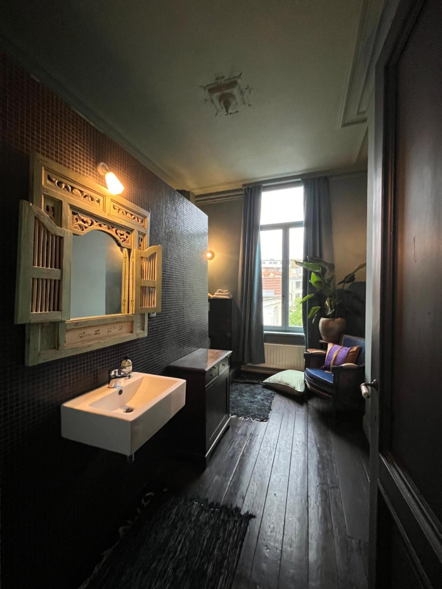 Guesthouse Nights By Morpheus Antwerpen Buitenkant foto